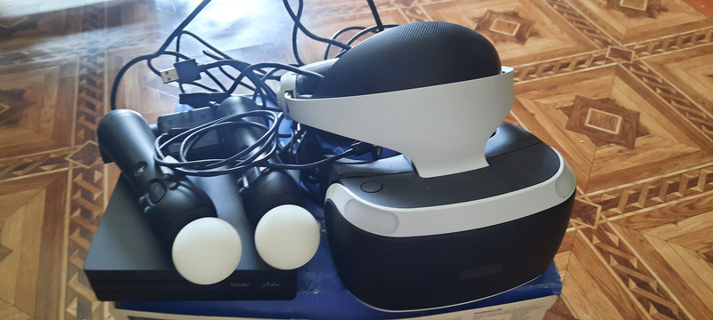 Продам игровой виртуальный шлем.